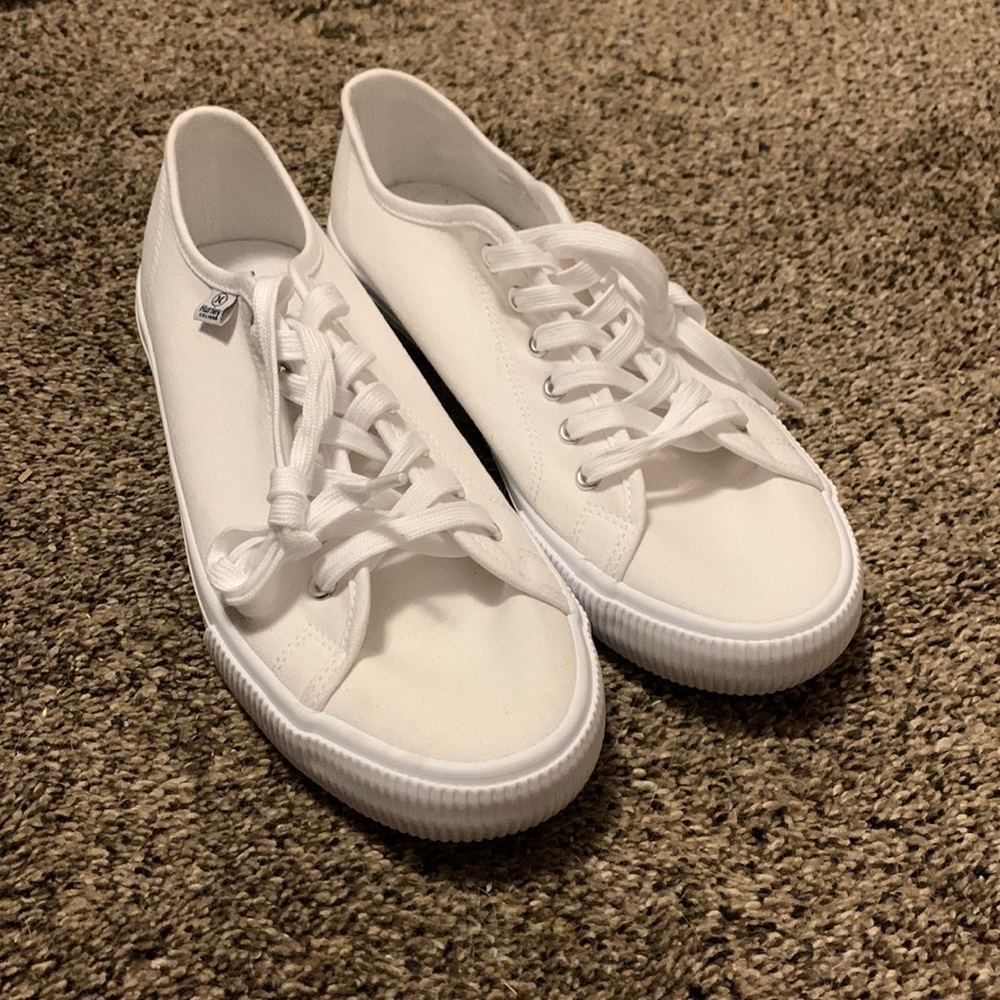 Women’s Hurley canvas sneaker